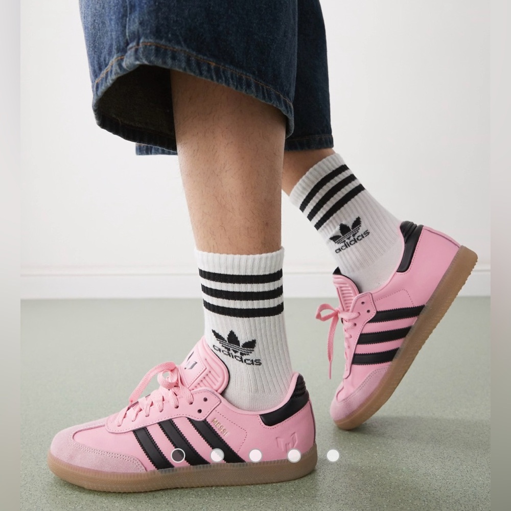 🔥UNISEX Adidas Pink and Black (MESSI) Samba